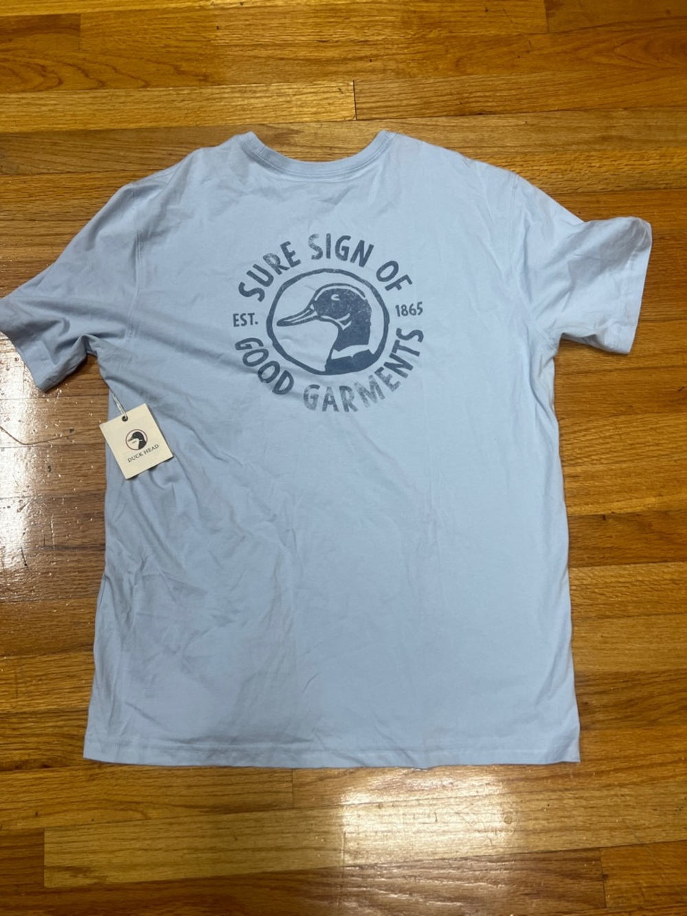 NWT Duck Head Men’s Pale Blue Short-Sleeve Tee with Duck Graphic